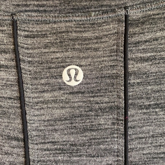 NWOT LULULEMON long distance short sleeve in heathered black - Picture 7 of 9